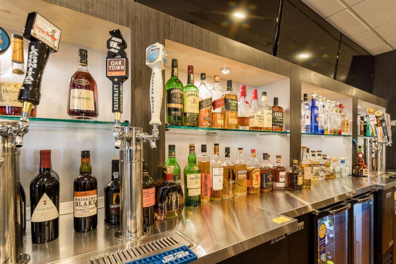 Radisson Hotel Oakland Airport Bagian luar foto